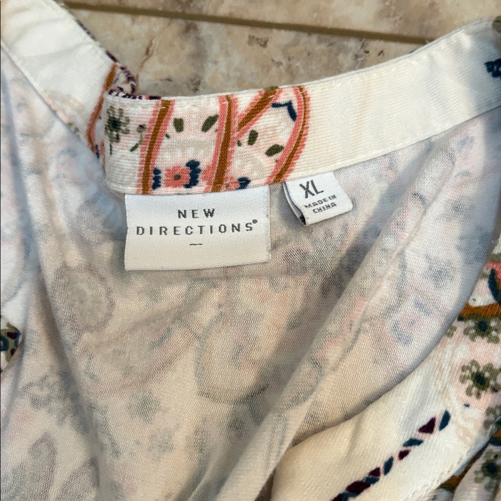 Flowy Button Up Tank - Picture 5 of 5